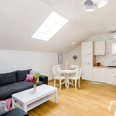 Orange Tree شقة *